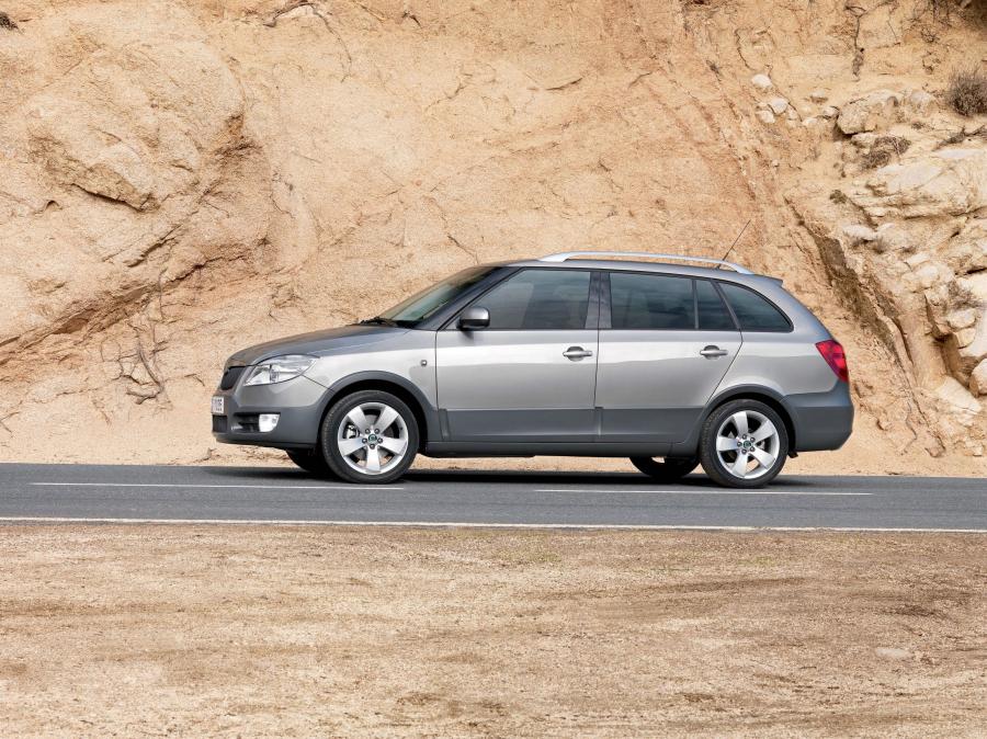  Skoda Fabia Scout 2009 года  (фото 18 из 27)